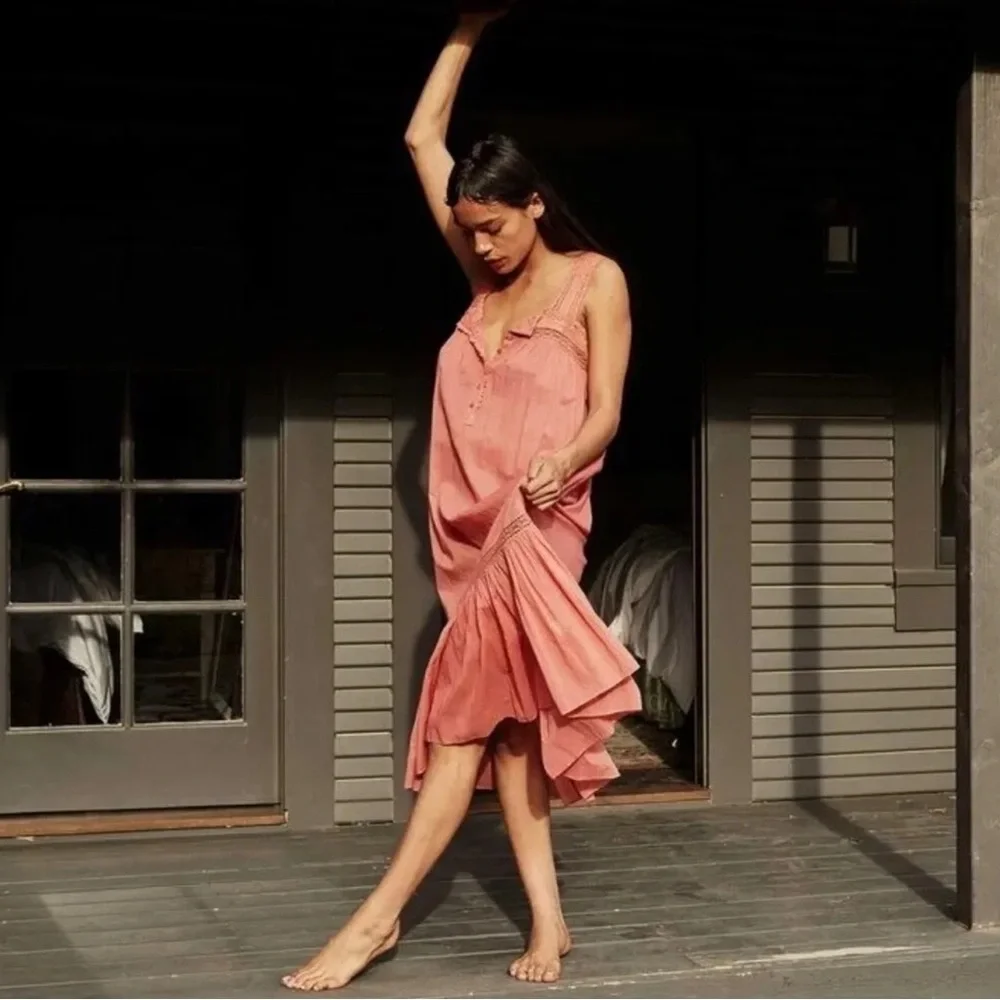 Doen Seville Nightgown in Summer Mirage Coral Midi Dress - Picture 11 of 11